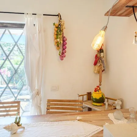 Romantic House With Bathtub In 5 Min Porto Cervo