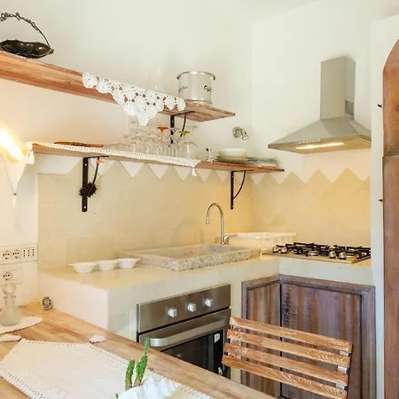 בית נופש Romantic House With Bathtub In 5 Min Porto Cervo