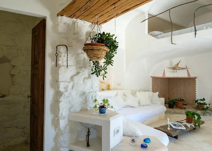 Дом отдыха Romantic House With Bathtub In 5 Min Porto Cervo
