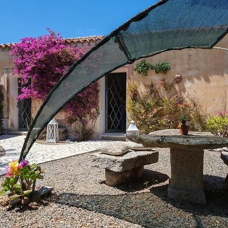 Сasa de vacaciones Romantic House With Bathtub In 5 Min Porto Cervo San Pantaleo
