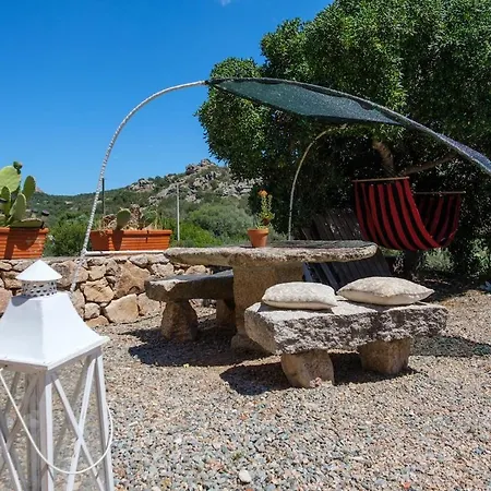 Romantic House With Bathtub In 5 Min Porto Cervo