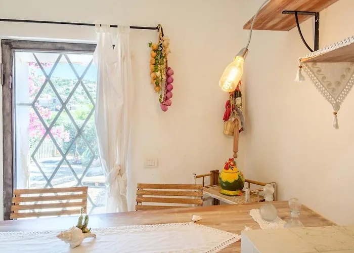 Romantic House With Bathtub In 5 Min Porto Cervo